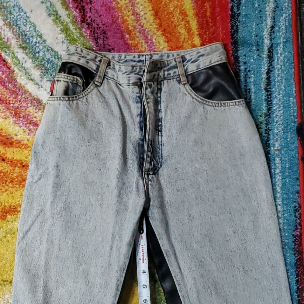 VINTAGE JEANS WTH A HEART SHAPE ON THE BACKSIDE - Picture 14 of 16